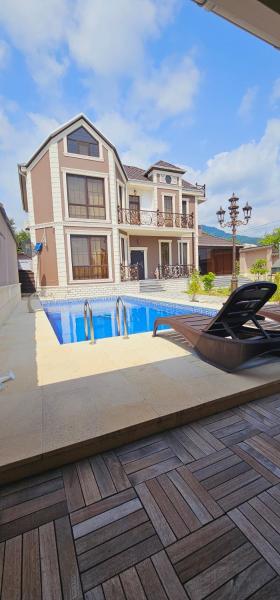 Paradise Corner Villa